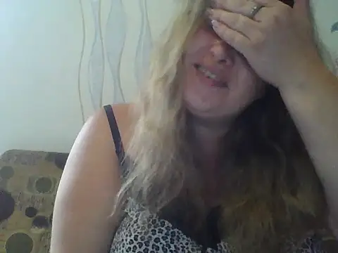 Snapshot of ParisMimi chatting on 21, 7, 2026 ParisMimi online show from 21, 7, 2026
