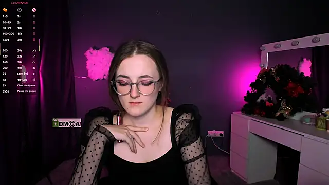 liana kisses online show from 27, 2, 2025