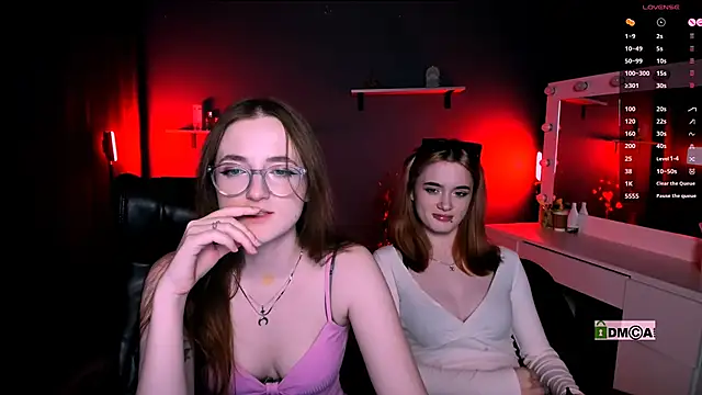 liana kisses online show from 4, 3, 2025