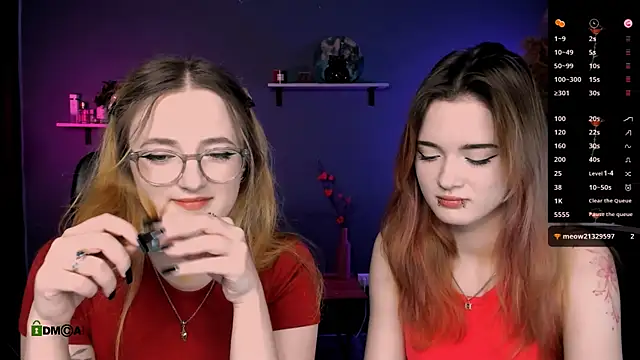 liana kisses online show from 15, 10, 2025