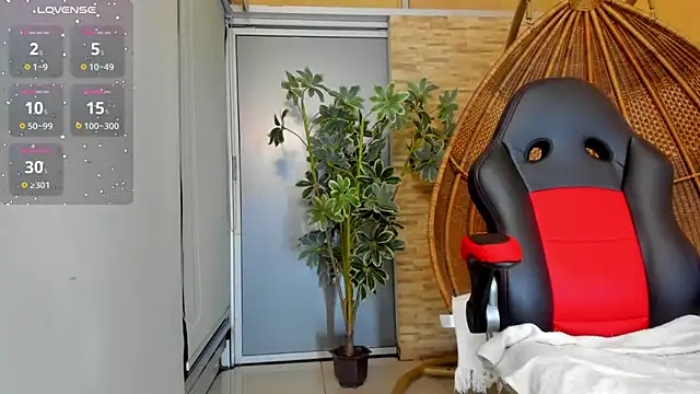 BarbaraKnox  online show from 27, 2, 2025