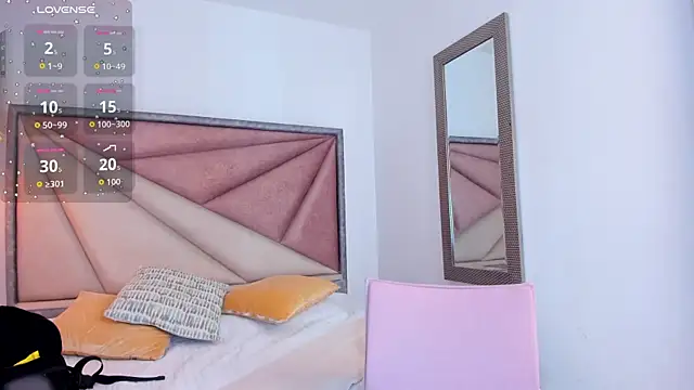 BarbaraKnox  online show from 7, 10, 2025