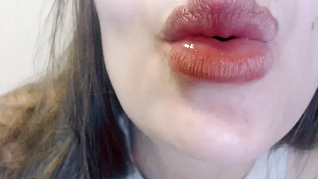 Snapshot of AliseSexyDoll777 chatting on 19, 11, 2025 AliseSexyDoll777 online show from 19, 11, 2025