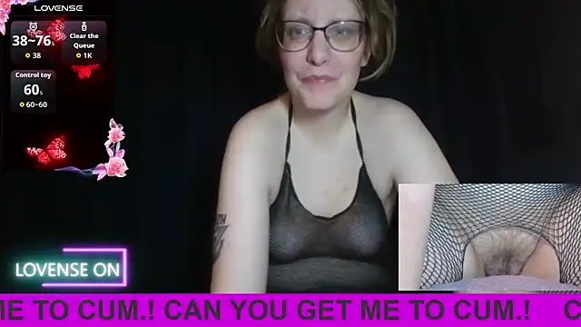 Snapshot of PernillaGirl chatting on 1, 2, 2026 PernillaGirl online show from 1, 2, 2026