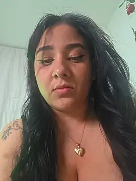 Snapshot of bigboobsrose1 chatting on 21, 4, 2026 bigboobsrose1 online show from 21, 4, 2026
