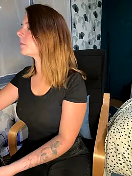 Nina blain online show from 11, 9, 2025