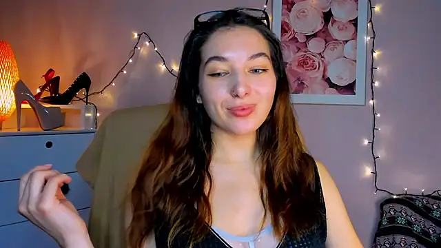Snapshot of Meagn_Extasy chatting on 11, 12, 2024 Meagn Extasy online show from 11, 12, 2024
