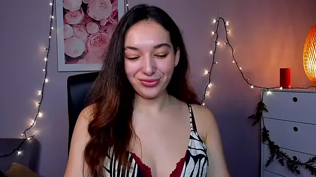 Snapshot of Meagn_Extasy chatting on 22, 12, 2024 Meagn Extasy online show from 22, 12, 2024