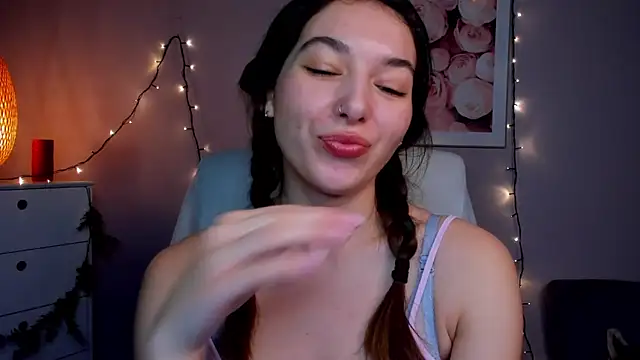 Snapshot of Meagn_Extasy chatting on 23, 12, 2024 Meagn Extasy online show from 23, 12, 2024