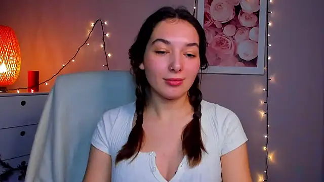 Snapshot of Meagn_Extasy chatting on 27, 12, 2024 Meagn Extasy online show from 27, 12, 2024