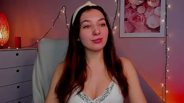 Snapshot of Meagn_Extasy chatting on 9, 3, 2025 Meagn Extasy online show from 9, 3, 2025
