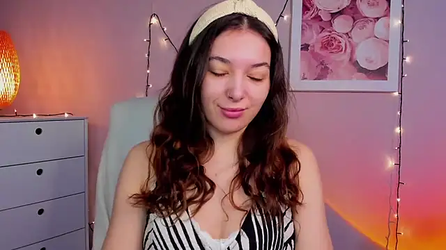 Snapshot of Meagn_Extasy chatting on 23, 3, 2025 Meagn Extasy online show from 23, 3, 2025