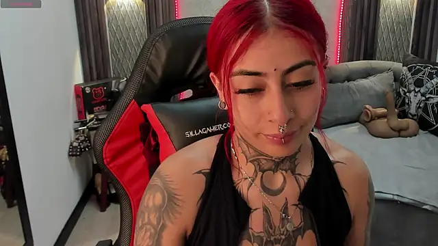 Snapshot of selene_red_ chatting on 3, 2, 2025 selene red online show from 3, 2, 2025