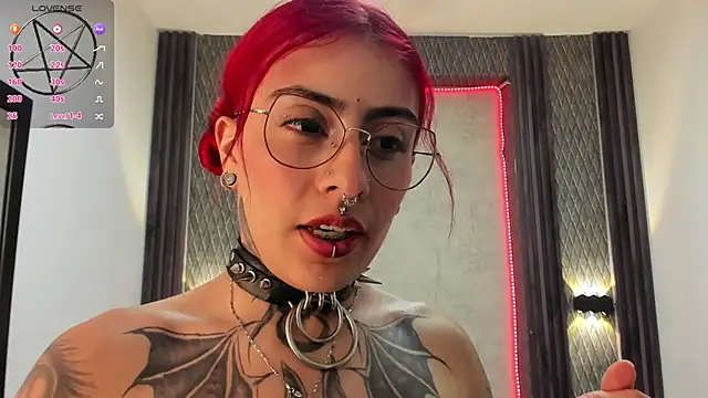 Snapshot of selene_red_ chatting on 17, 2, 2025 selene red online show from 17, 2, 2025