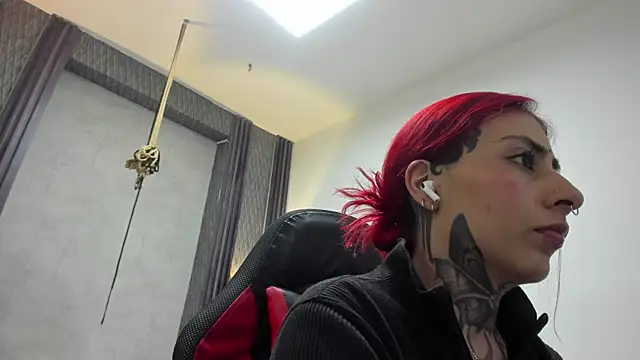 Snapshot of selene_red_ chatting on 15, 6, 2026 selene red online show from 15, 6, 2026