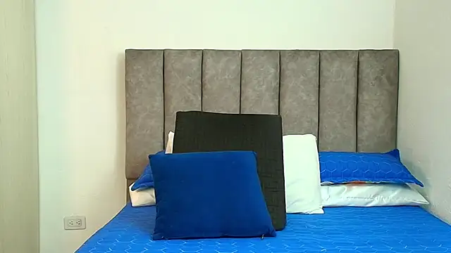 Snapshot of karina_lewis_ chatting on 5, 11, 2025 karina lewis online show from 5, 11, 2025