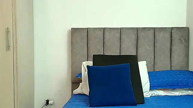 Snapshot of karina_lewis_ chatting on 25, 11, 2025 karina lewis online show from 25, 11, 2025