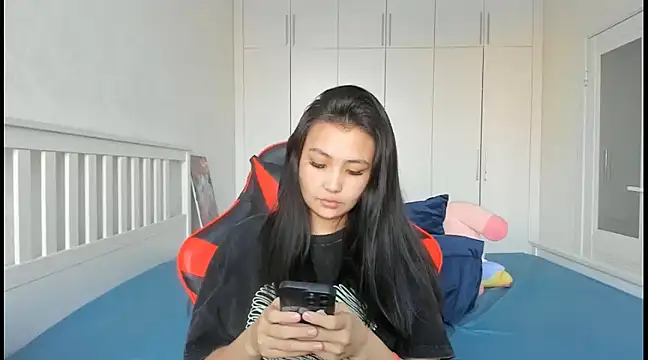 Missykitty01 online show from 15, 1, 2025