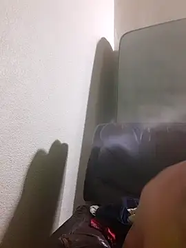 Snapshot of theDemente18 chatting on 21, 11, 2025 theDemente18 online show from 21, 11, 2025