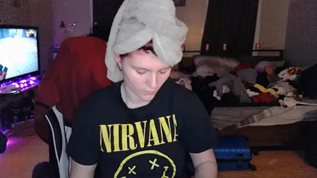 Elliewgfs online show from 16, 12, 2024