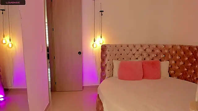 Snapshot of madisson_davon chatting on 7, 2, 2026 madisson davon online show from 7, 2, 2026