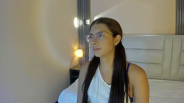 sara saenz99 online show from 19, 10, 2025