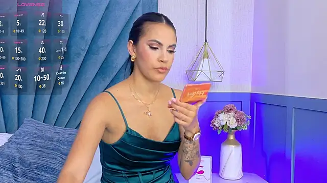 Snapshot of Camille_Torres chatting on 29, 1, 2025 Camille Torres online show from 29, 1, 2025