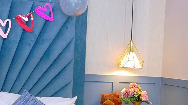 Snapshot of Camille_Torres chatting on 19, 2, 2025 Camille Torres online show from 19, 2, 2025