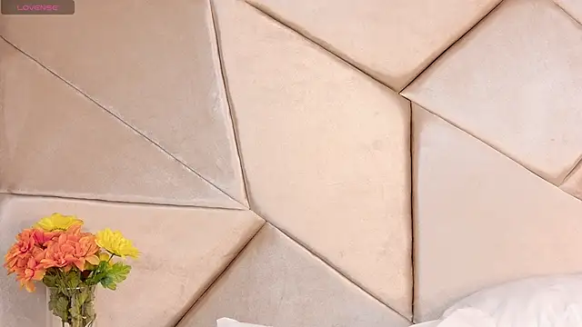 Snapshot of Camille_Torres chatting on 3, 10, 2025 Camille Torres online show from 3, 10, 2025