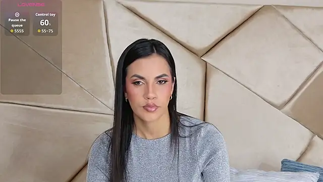 Snapshot of Camille_Torres chatting on 4, 11, 2025 Camille Torres online show from 4, 11, 2025