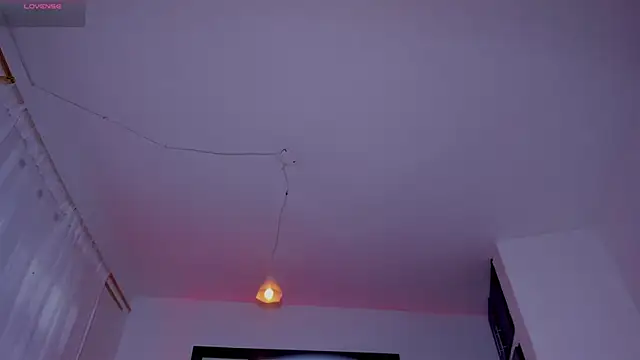 Scarlett 811 online show from 20, 12, 2025