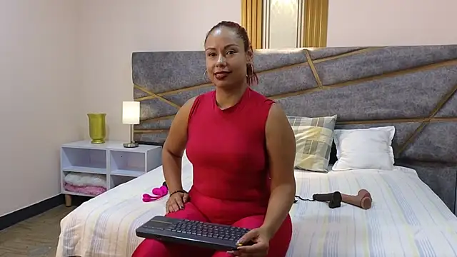 Snapshot of Julia_Gomes chatting on 31, 1, 2025 Julia Gomes online show from 31, 1, 2025