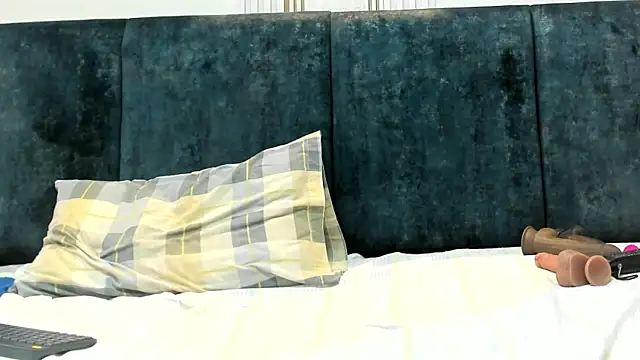 Snapshot of Julia_Gomes chatting on 8, 3, 2025 Julia Gomes online show from 8, 3, 2025