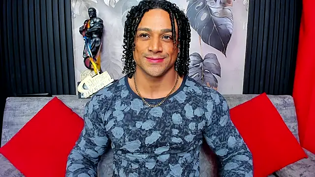 Snapshot of MikeEstevess chatting on 29, 10, 2025 MikeEstevess online show from 29, 10, 2025