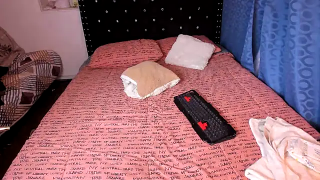 Snapshot of valerie_luxe_ chatting on 21, 2, 2025 valerie luxe online show from 21, 2, 2025