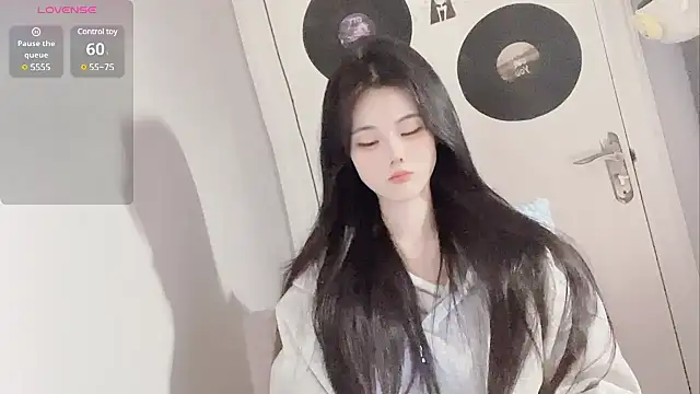 Qedgjwyz1 online show from 18, 2, 2025