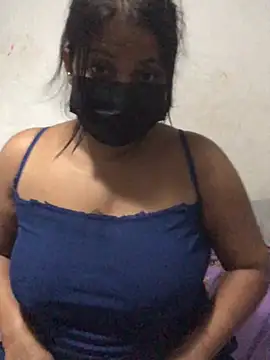 NOORA-GIRL online show from 14, 1, 2025