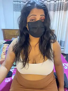 NOORA-GIRL online show from 2, 2, 2026