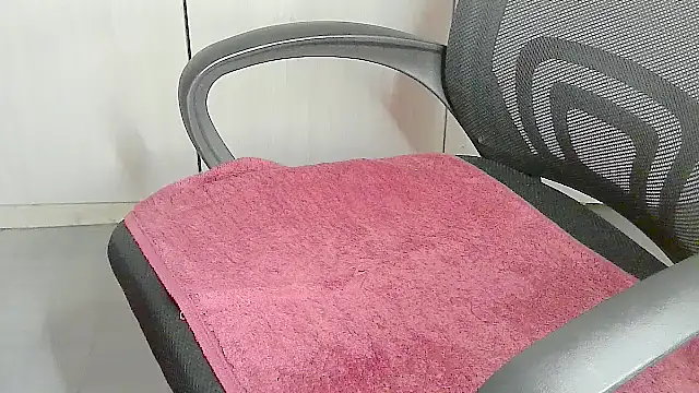 Snapshot of Destiny_Desire chatting on 10, 5, 2026 Destiny Desire online show from 10, 5, 2026