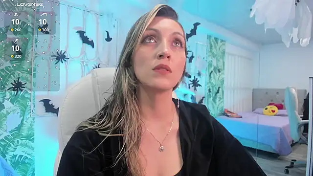 Snapshot of anny_sweet72 chatting on 3, 11, 2025 anny sweet72 online show from 3, 11, 2025