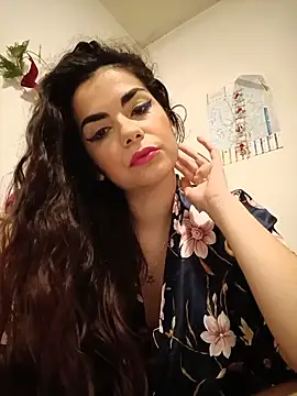 Saturnia Yvonne online show from 10, 2, 2025