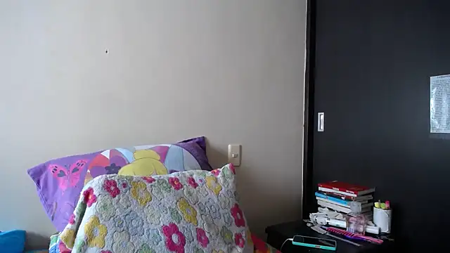 Snapshot of KAROLCANDY chatting on 11, 4, 2026 KAROLCANDY online show from 11, 4, 2026