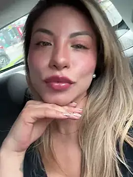 Snapshot of Karen_San_Miguel chatting on 22, 12, 2024 Karen San Miguel online show from 22, 12, 2024