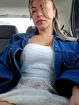 Snapshot of Karen_San_Miguel chatting on 2, 2, 2025 Karen San Miguel online show from 2, 2, 2025