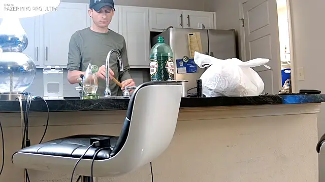 Snapshot of Dilldough405 chatting on 9, 1, 2026 Dilldough405 online show from 9, 1, 2026