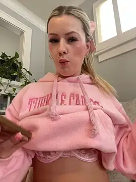 LoveShae  online show from 5, 2, 2025