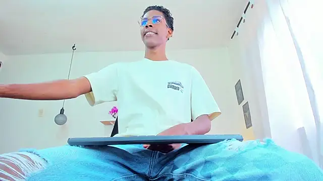 maiki18  online show from 21, 1, 2025