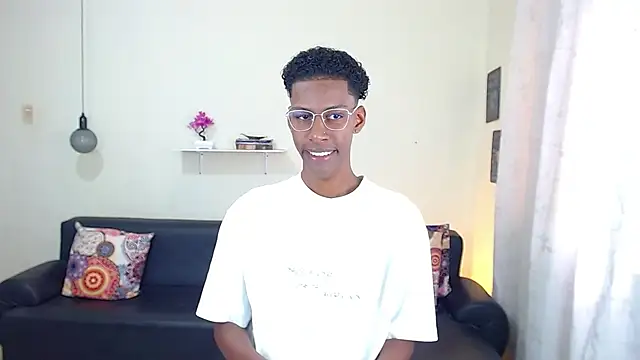 maiki18  online show from 25, 1, 2025