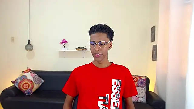 maiki18  online show from 10, 2, 2025