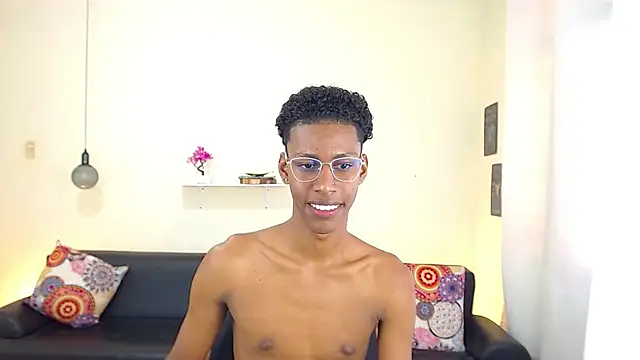 maiki18  online show from 21, 2, 2025